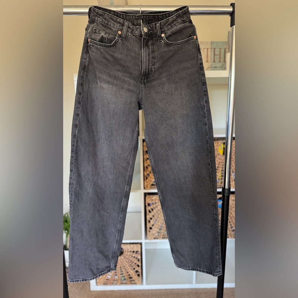 H&M Loose Fit Jeans